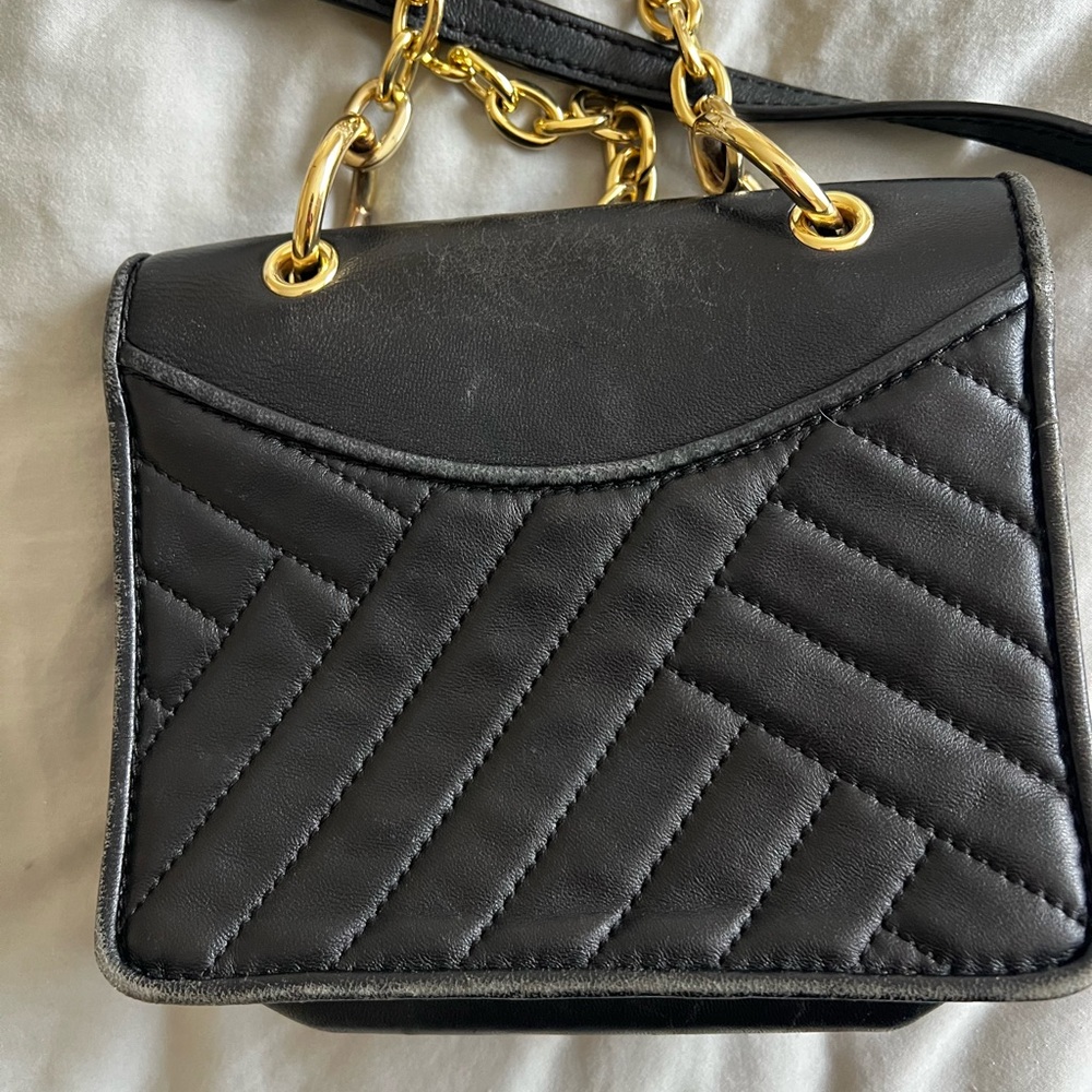 Tory Burch Black Quilted Crossbody with Gold Chain - Picture 2 of 9